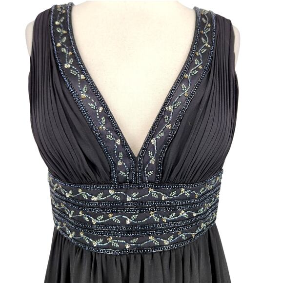 OC OC Silk Beaded Gown – Timeless Elegance, Formal Statement - Picture 3 of 11